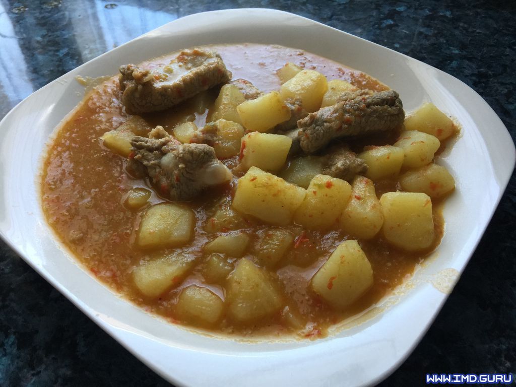 Costilla con patatas