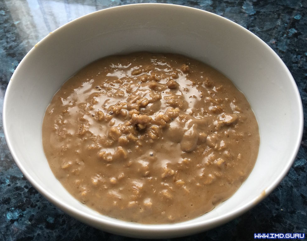 Desayuno con avena (Porridge)